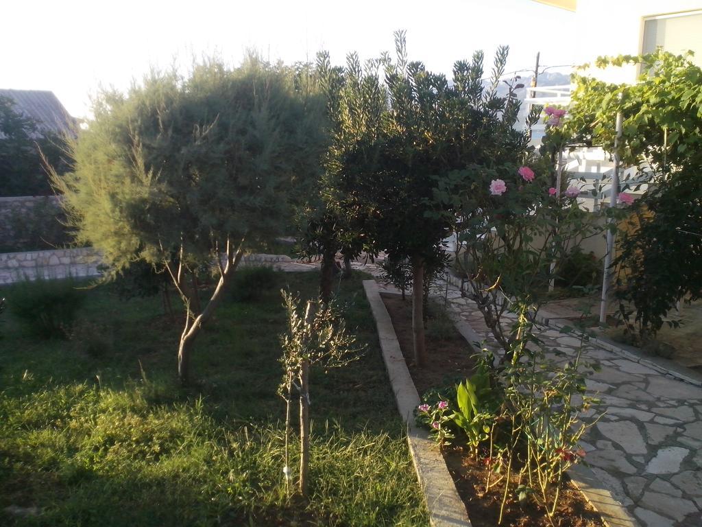 Kuca Za Odmor Laura Apartment Ražanac Exterior foto