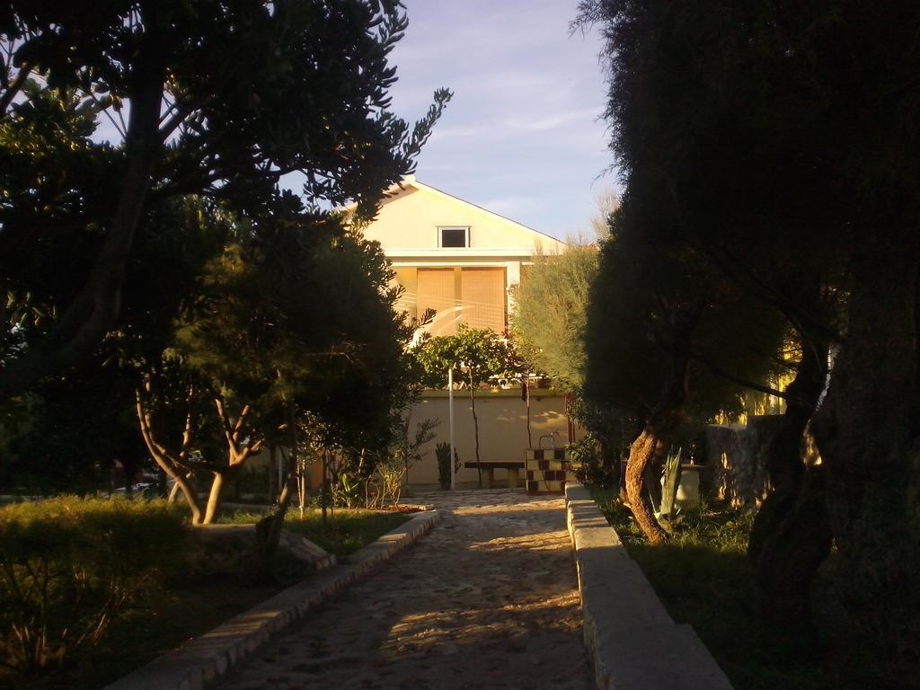 Kuca Za Odmor Laura Apartment Ražanac Exterior foto